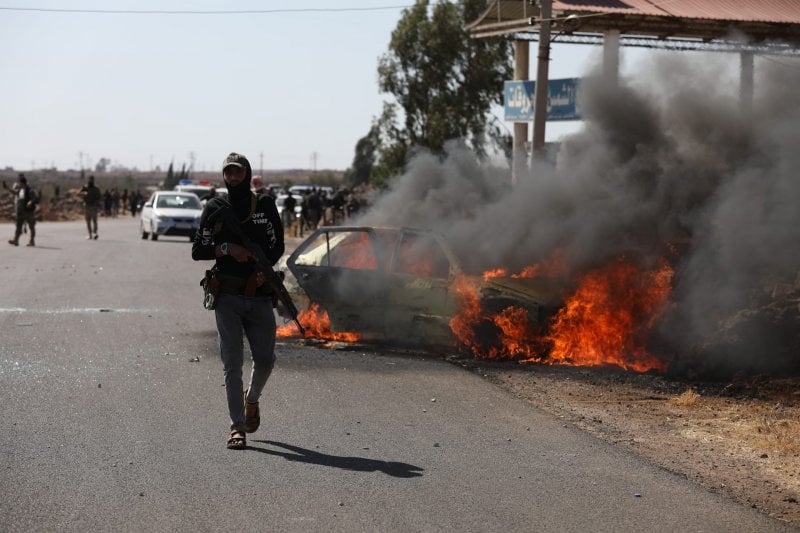 "لن نسمح بالمساس بالدروز"… إسرائيل تربط الضربات بأحداث السويداء