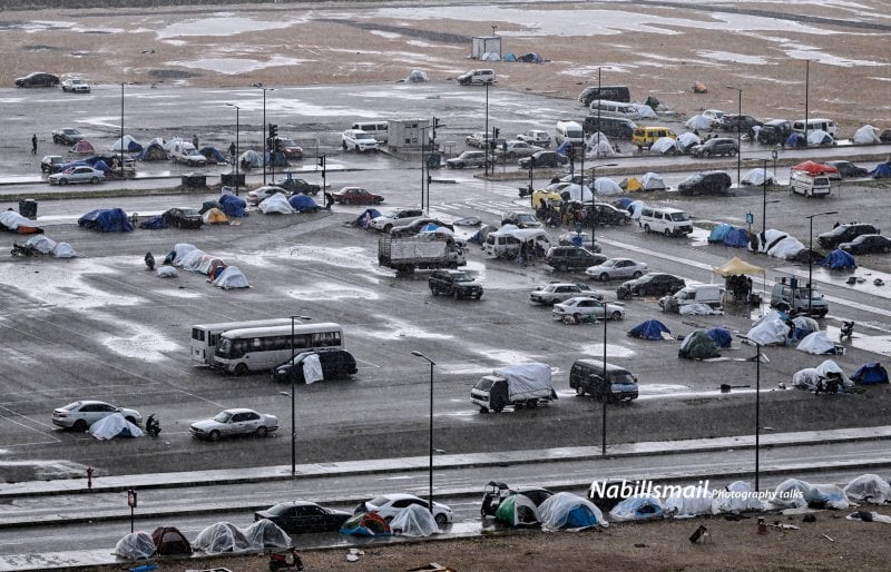 مأساة النازحين مستمرة في بيروت… عائلات تتمسّك "بالخيم" لتجنب النزوح الثاني! 
