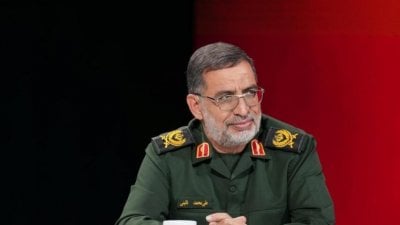 طهران تنعى نائيني… وتعهد بمواصلة المواجهة الإعلامية