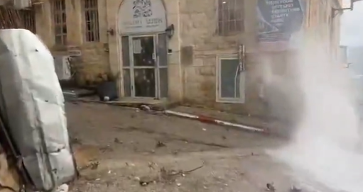 بالفيديو: صواريخ وأضرار في صفد... واشتباكات مشتعلة في الناقورة!