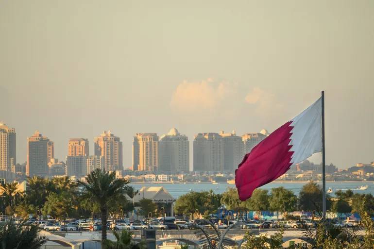 تحرّك قطري لوقف الحرب… وموقف سعودي–إماراتي يشترط إنهاء التهديد الإيراني