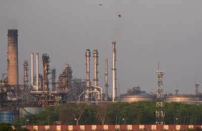 اتصال هندي–إيراني في لحظة حساسة… وتحرك مرتقب في ملف النفط