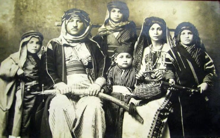 من "مسلمين في العلن" إلى يهود في السر… وثائق تكشف حياة مزدوجة ليهود إيران
