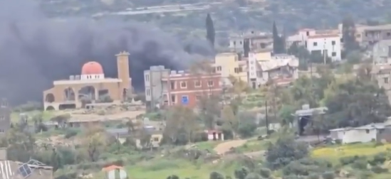 مشاهد من اشتباكات الناقورة… مواجهة مباشرة بين الجيش الإسرائيلي وحزب الله (فيديو)