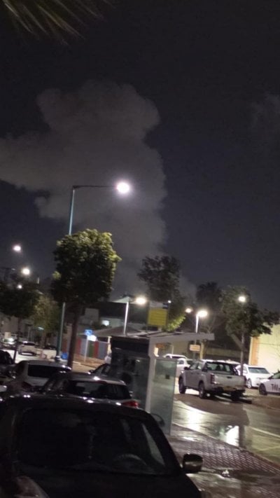 صواريخ إيران تهز مواقع نووية حساسة… ضربات مباشرة تُوقع إصابات ودمار (فيديو)