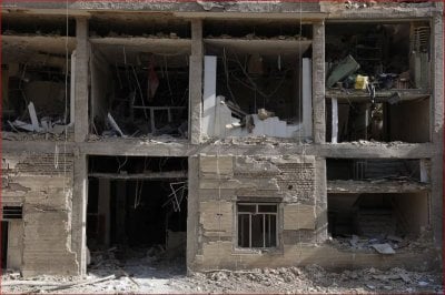 نقل سجناء إلى مواقع مجهولة… تصعيد يهدد حياة المعتقلين في إيران