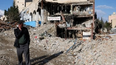 غارات تضرب طهران ومدنًا إيرانية وتوقع ضحايا