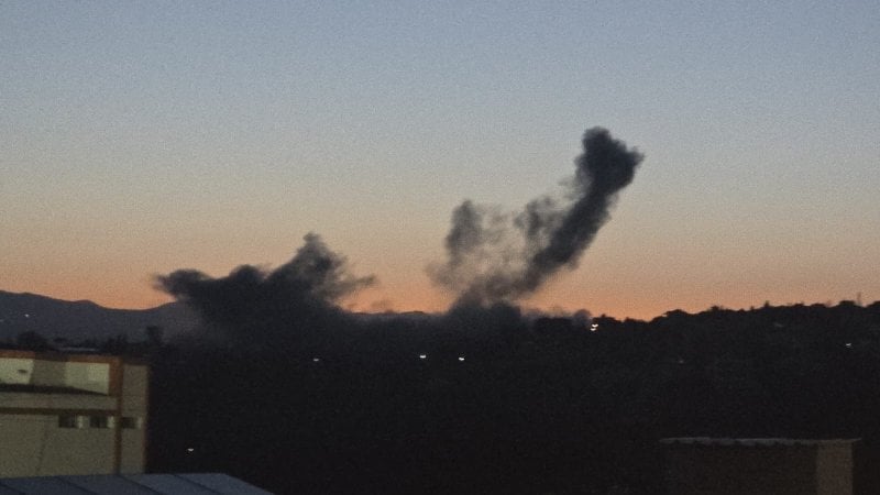 ليلٌ ناريّ في صور… سلسلة غارات إسرائيلية تطال بلداتٍ عدّة (فيديو)