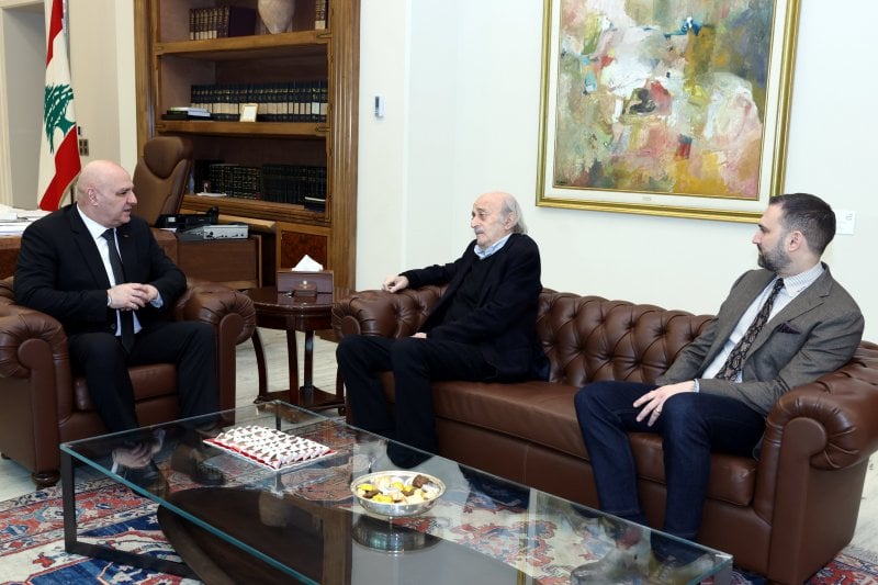 "خطاب القسم منطلق للتفاوض"... جنبلاط: لحلول إيوائية سريعة