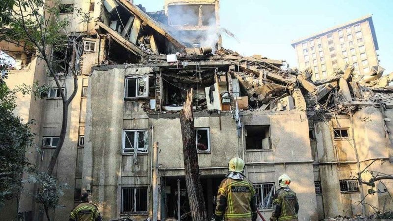 "حرب مبنية على الأكاذيب"… إيران تكشف انطلاق هجمات من دول الخليج