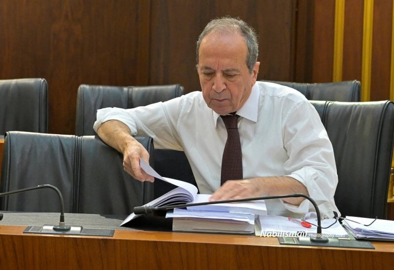 بين جعجع و"أبو عمر"… السيد يسخر من "مسرحية الترحيل"