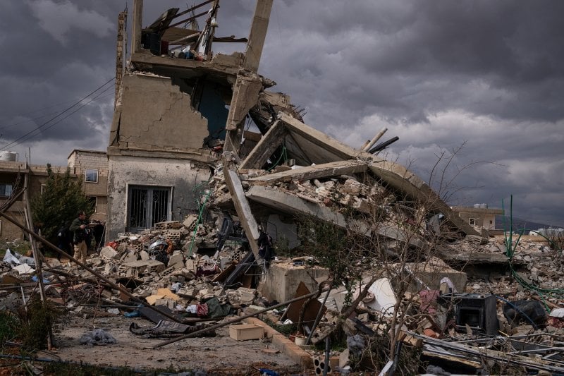 إيران وإسرائيل في مواجهة مفتوحة… ضربات متبادلة رغم كواليس التفاوض