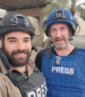 بعد إصابتهما بغارة جنوبًا… صحافي ومصوّره يعودان إلى الميدان (فيديو)
