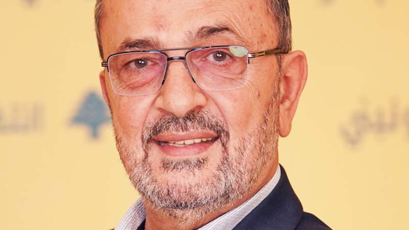 نائب الحزب يعلق لأول مرة على لغز الحرس الـثوري في بيروت-