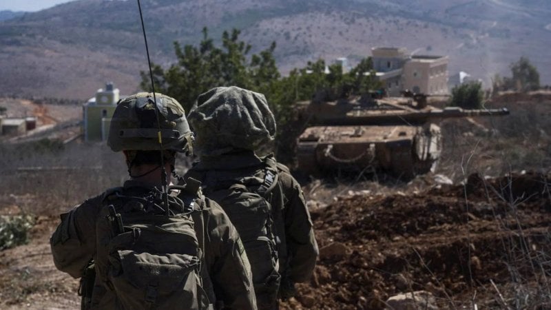 اشتباك بري في الجنوب… إسرائيل تعلن استهداف مجموعة من حزب الله