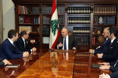 لبنان رهينة قرار إيراني... سامي الجميل يدعو الدولة لموقف حاسم ونزع السلاح!