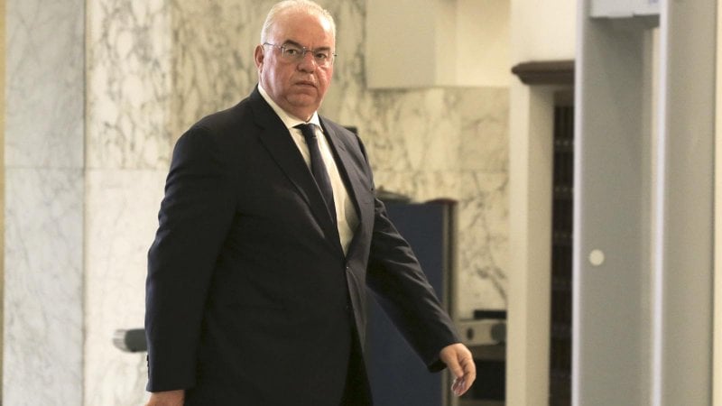 هل يجهل شارل حج أم يتجاهل؟... أسئلة قاسية تطرحها وثيقة الـ38 صفحة
