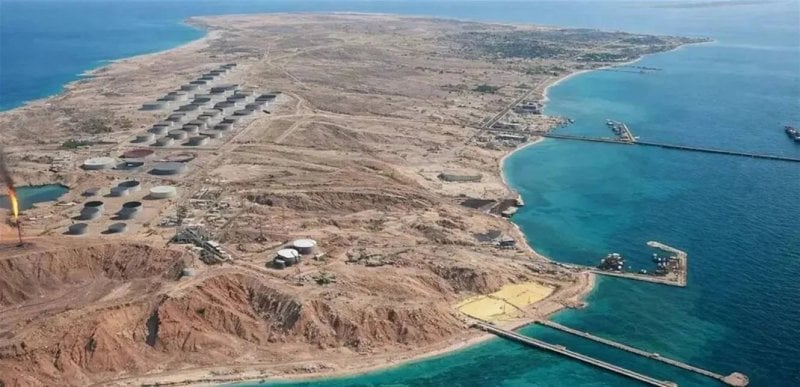 ضربة في العمق الإيراني… جزيرة خرج بين الحسابات العسكرية والمخاطر الكبرى