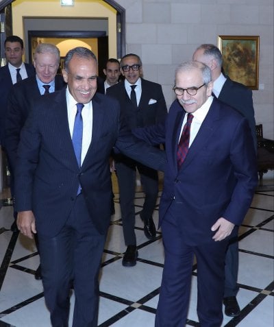 سلام يستقبل وزير خارجية مصر: 900 طن مساعدات ودعم لقرارات الحكومة