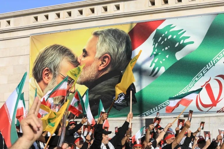 "لا تراجع عن قرار طرد السفير الإيراني"… مواقف نارية للوزراء قبيل انطلاق الجلسة!
