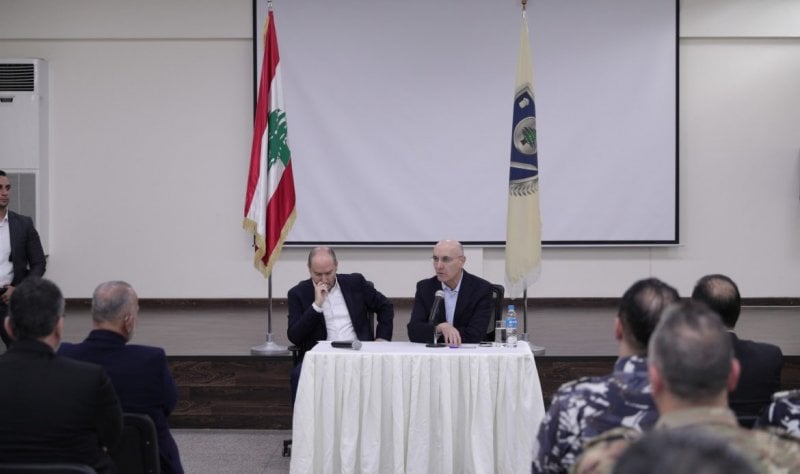 "إذا كان الجنوب بخير، فلبنان بخير”… الحجار يواكب تداعيات الحرب (صور)