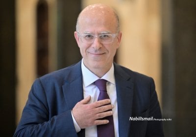 مكي يكسر المقاطعة الشيعية ويدخل جلسة الحكومة… هذا ما قاله في بيان التبرير
