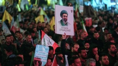 خريطة النفوذ في طهران… 8 وجوه تحكم المشهد واسم يلفّه الغموض