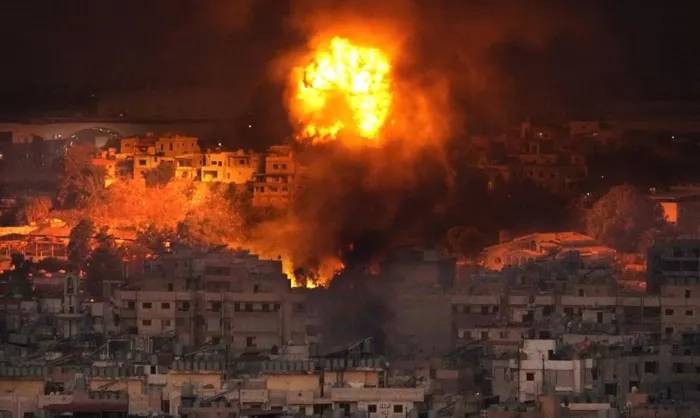 بعد إنذار سابق… #غارة_إسرائيلية عنيفة تستهدف #الضاحية (فيديو)