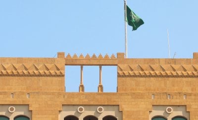 بين التحذير والواقع… السعودية تشرح أسباب دعوة رعاياها للمغادرة