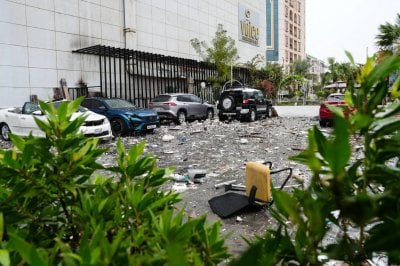 قمع رقمي في الخليج… اعتقالات واسعة لمنع نشر هجمات إيران
