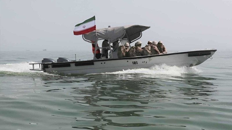 "لا شحن إلى داعمي إسرائيل وأميركا"… الحرس الثوري يشدّد الخناق بحريًا