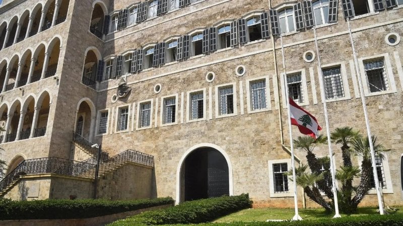 "هل ما زلتم تذكرون موظفيكم؟"… لجنة المتعاقدين ترفع الصوت بوجه الحكومة