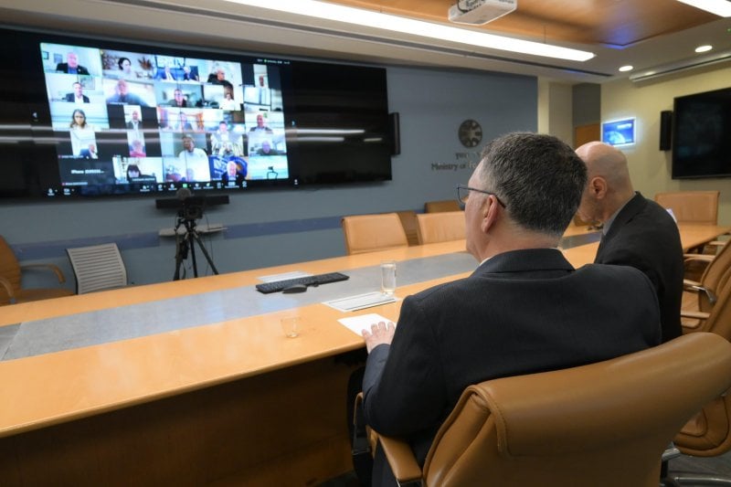 "لبنان خاضع لإيران"… ساعر يكذّب رواية الحكومة اللبنانية حول الجنوب