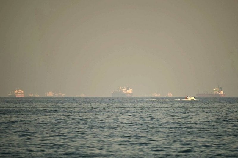 وسط تصاعد التوتر… #البحرين تقيّد النشاط البحري ليلاً