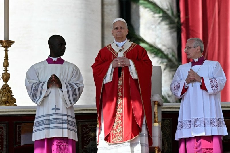 "أيديكم ملطخة بالدماء"… البابا لاوون يهاجم قادة الحروب