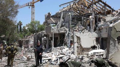 طهران تهتز فجراً… 5 قتلى و