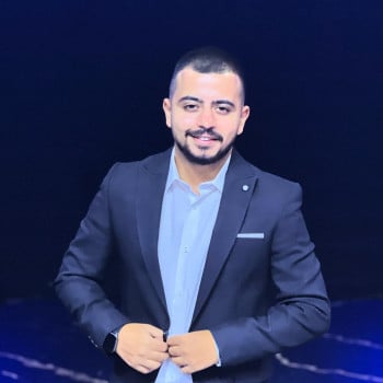 آدم البرازي