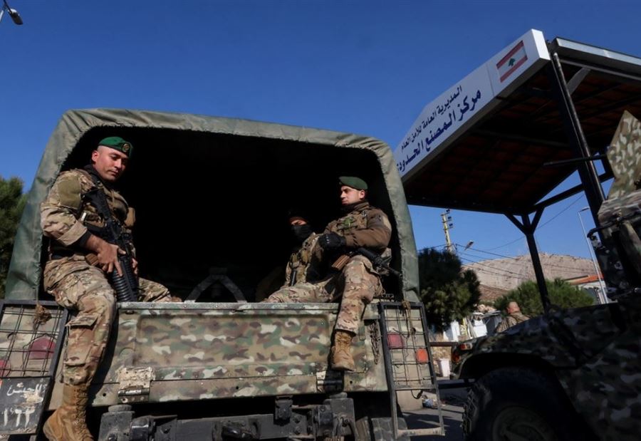 بين القاع وعكار... مداهمات لـ"الجيش" وتوقيف 6 أشخاص!