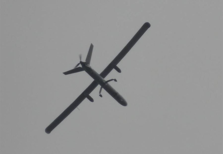 بالصور: طائرة من دون طيار إسرائيلية على الحدود مع لبنان