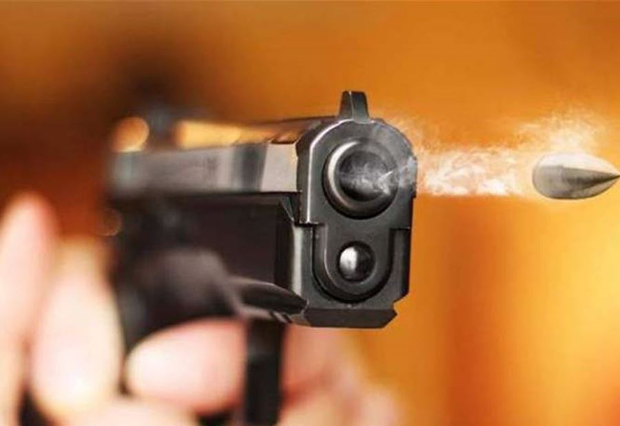 جريمة "مروعة"... مقتل شاب وإصابة والده في البقاع