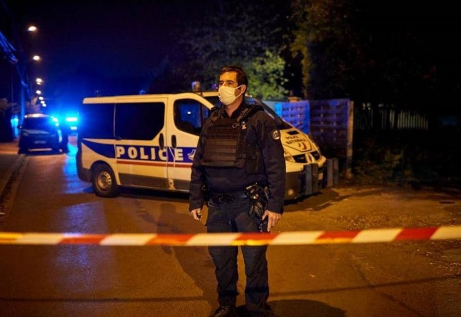مصدرٌ قضائيٌ فرنسي يكشف هوية منفذ حادثة ذبح المدرس