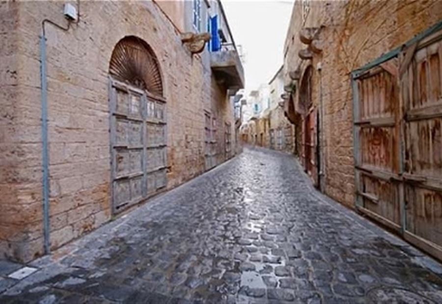 إرتفاع" الدولار"...اقفال المؤسسات التجارية في البترون