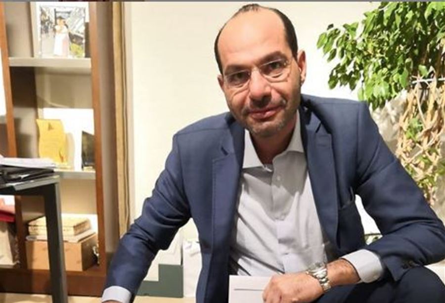 بالصورة .. حسن مراد: ما حدا خبرني انو في هلقد درس بمجلس الوزراء