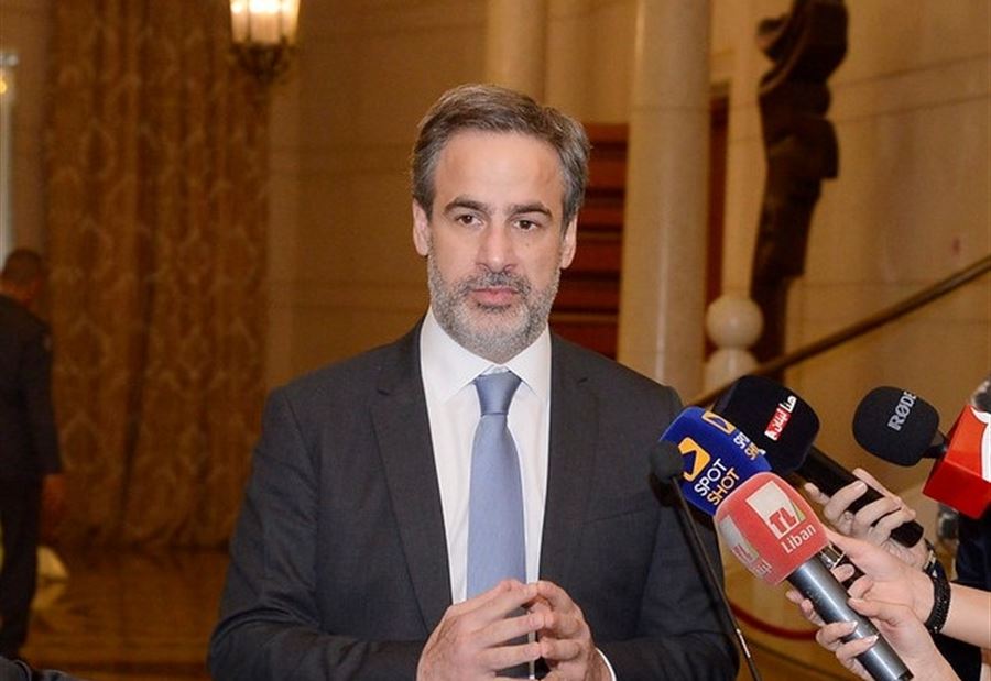 معوّض: "منّي متل غيري مخبا وناطر التسوية"