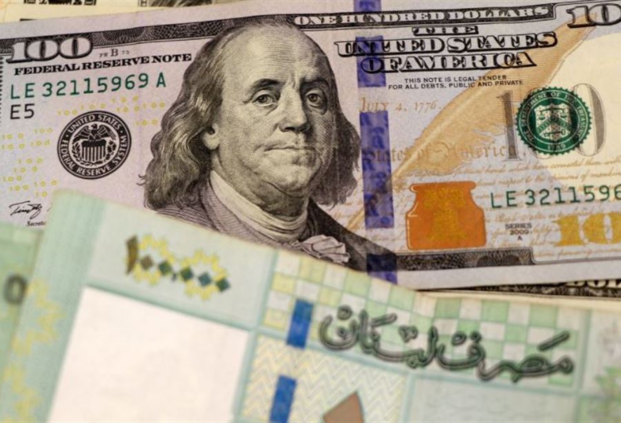 "لجمُ سعر الدولار"... خبيرٌ إقتصاديّ يكشفُ الطّريقة!