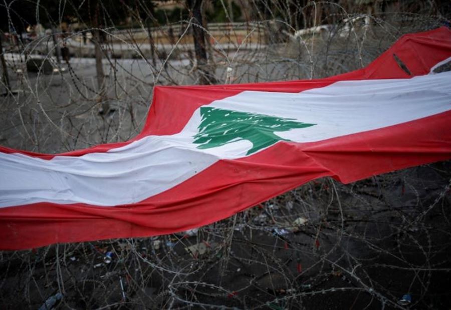 "لبنان أمام لحظة مصير من اثنين..."