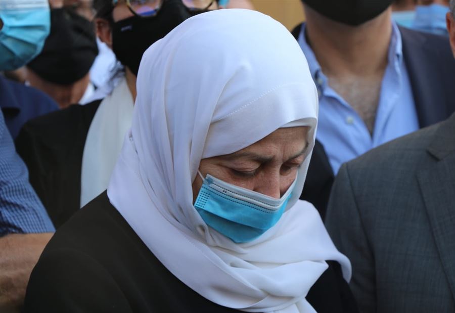 بالصور: بعد صدور القرار... بهية الحريري تزور ضريح "الشهيد"