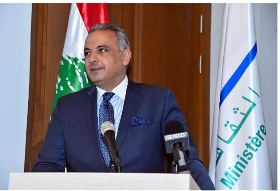 "قف قليلًا أمام المرآة"... المرتضى لـِ ضو: وقتك الثمين لا تضيّعه على مشاهدة فيلم باربي