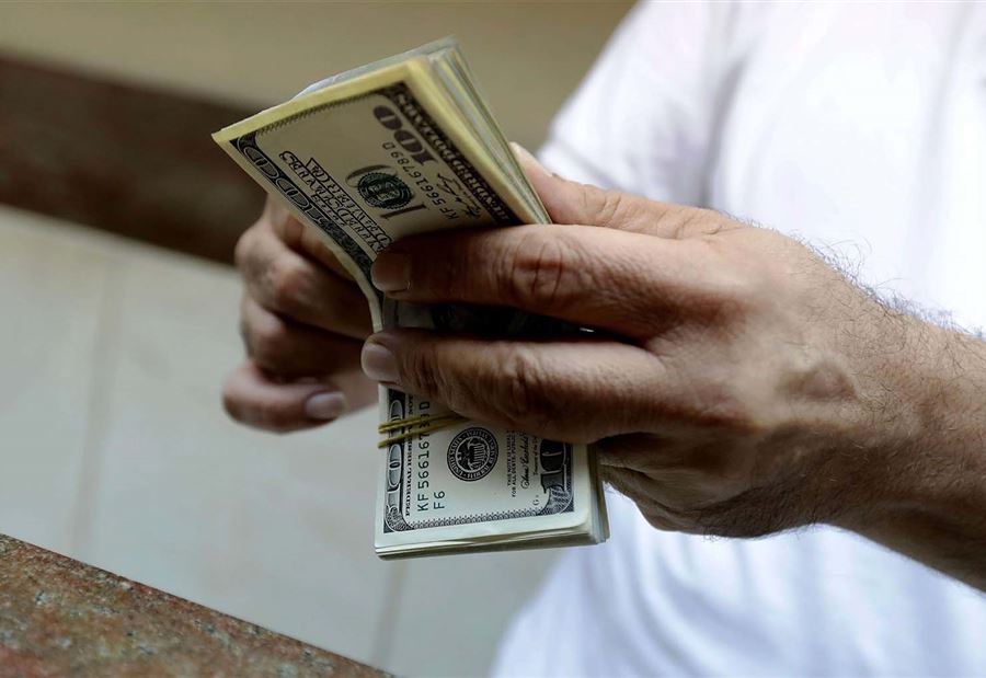 كيف أقفل دولار السوق السوداء؟
