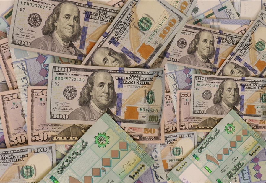 "لعبةٌ رخيصة"... هذا سبب إنخفاض سعر صرف الدولار